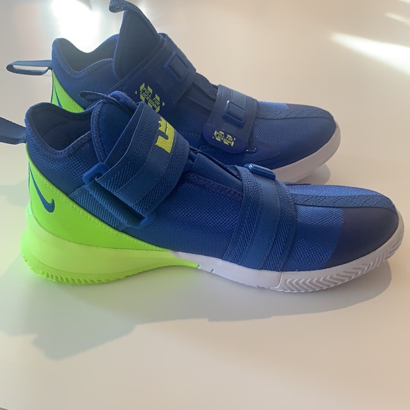 Nike leBron soldier Xlll 13 basketball shoes - Picture 4 of 15